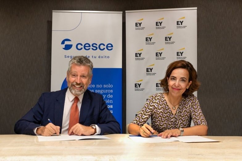 La firma del acuerdo de colaboración. La firma del acuerdo de colaboración.