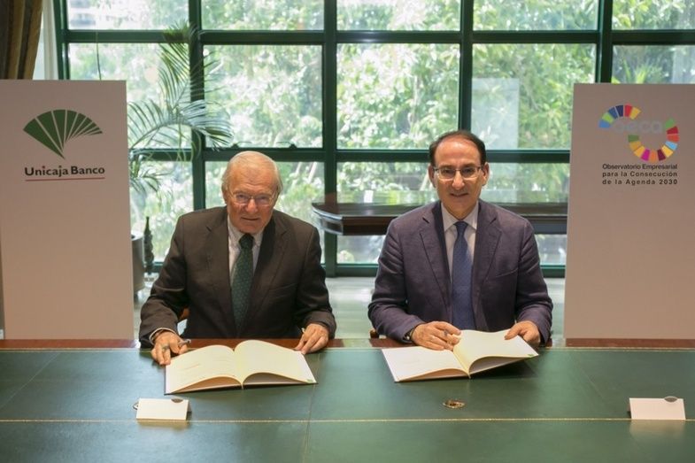 El Presidente de Unicaja Banco, Manuel Azuaga, y el de CEA, Javier Gonz&aacute;lez de Lara, han suscrito de nuevo un convenio de colaboraci&oacute;n.