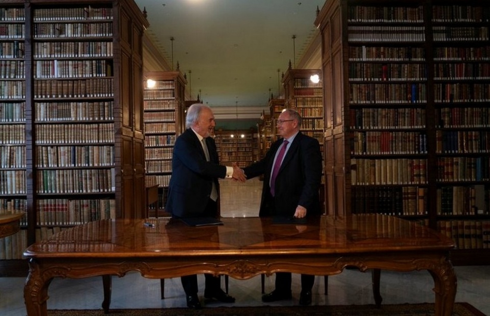 El director de la Real Academia Espa&ntilde;ola (RAE) y vicepresidente de la Fundaci&oacute;n, Santiago Mu&ntilde;oz Machado y Jos&eacute; Luis Bonet,  presidente de la C&aacute;mara de Espa&ntilde;a.
