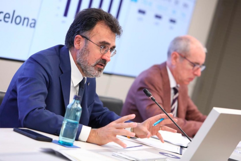 El presidente del Port de Barcelona, Llu&iacute;s Salvad&oacute;, y el director general del Port de Barcelona, Jos&eacute; Alberto Carbonell, durante la presentaci&oacute;n de los resultados del primer semestre de 2024.