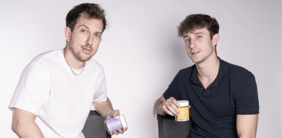 De izquierda a derecha Anton y Quim Roig Jofr&eacute;, fundadores de Jelly Pills