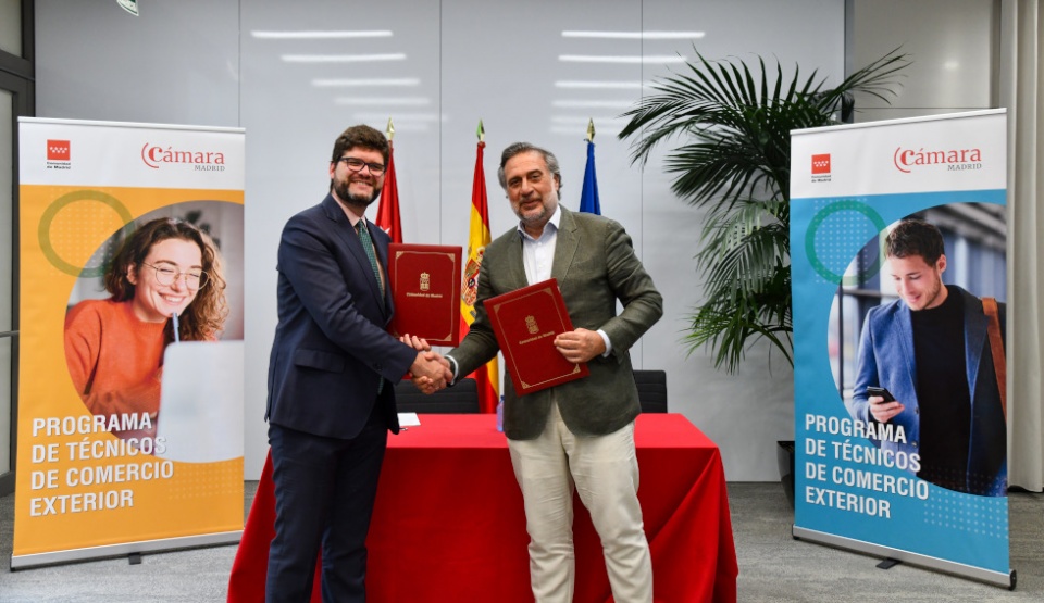 &Aacute;ngel Asensio, presidente de la C&aacute;mara de Comercio de Madrid, y Daniel Rodr&iacute;guez Asensio, viceconsejero de Econom&iacute;a y Empleo.