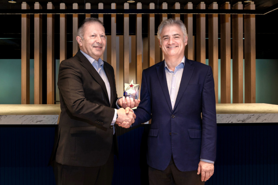 Cesce ha recibido el Premio Estrella de Bronce en la categoría de Seguro de Riesgo Político otorgado por la ADECOSE. Cesce ha recibido el Premio Estrella de Bronce en la categoría de Seguro de Riesgo Político otorgado por la ADECOSE.