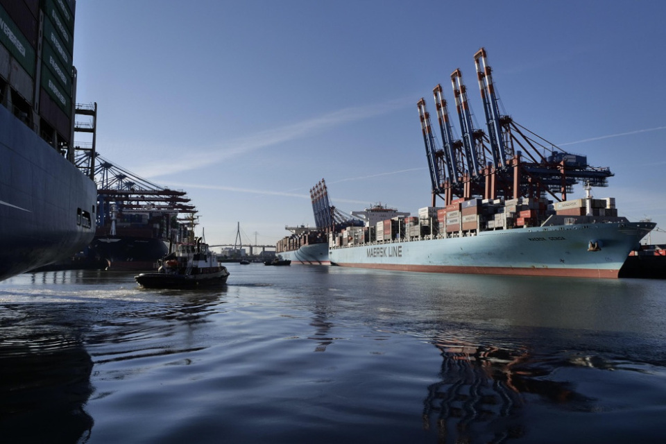 El crecimiento del volumen del comercio de mercancías en el primer trimestre fue dispar entre las regiones. El crecimiento del volumen del comercio de mercancías en el primer trimestre fue dispar entre las regiones.