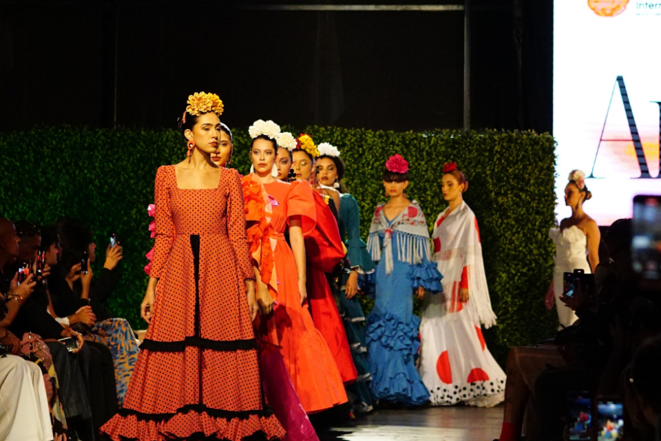 San Jos&eacute; (Costa Rica) acogi&oacute; un destacado desfile protagonizado por dise&ntilde;adores emergentes formados en ESSDM.