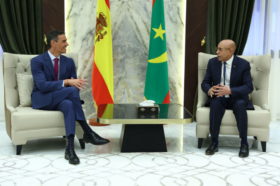 El presidente del Gobierno, Pedro S&aacute;nchez, y el presidente de la Rep&uacute;blica Isl&aacute;mica de Mauritania, Mohamed Cheikh. | Pool Moncloa/Fernando Calvo.