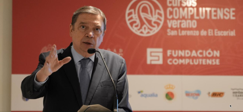Luis Planas. Luis Planas.