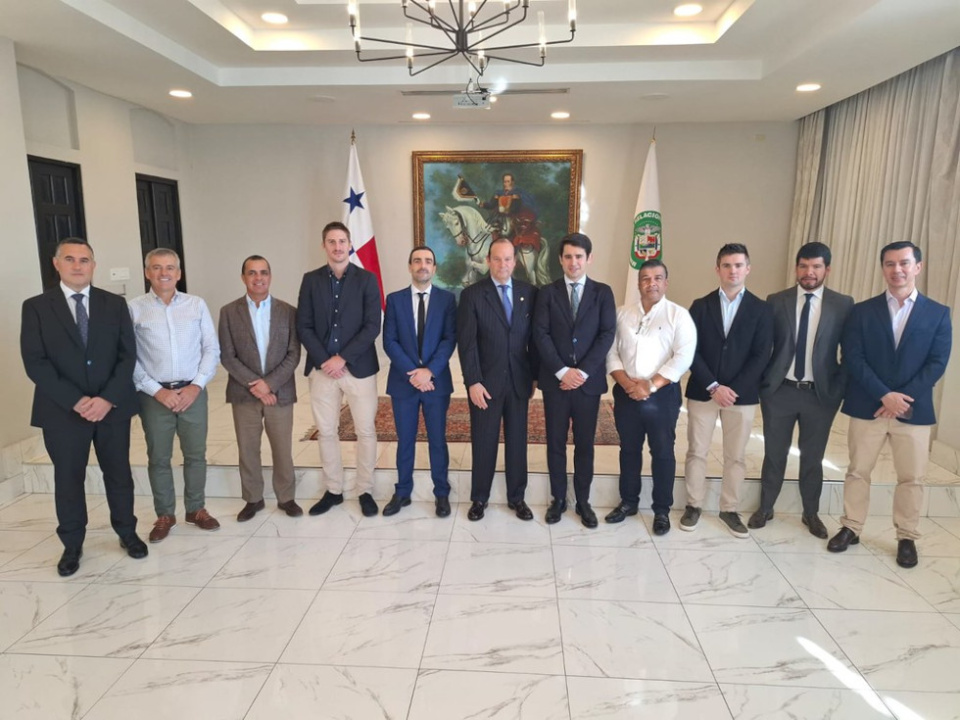 Recepci&oacute;n de la delegaci&oacute;n vasca por parte del Canciller de Panam&aacute;, D. Javier Eduardo Mart&iacute;nez-Acha, en el Palacio Bol&iacute;var (Sede del Ministerio de Relaciones Exteriores).