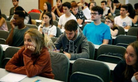 La gesti&oacute;n del procedimiento de estas becas corresponde a Proexca.