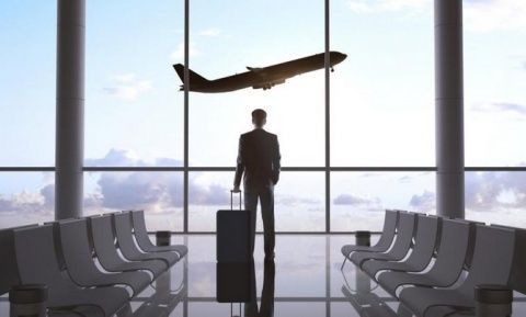 Las amplias barreras de viaje introducidas en las primeras etapas de la pandemia han dado paso a pol&iacute;ticas m&aacute;s afinadas para trabajadores extranjeros.