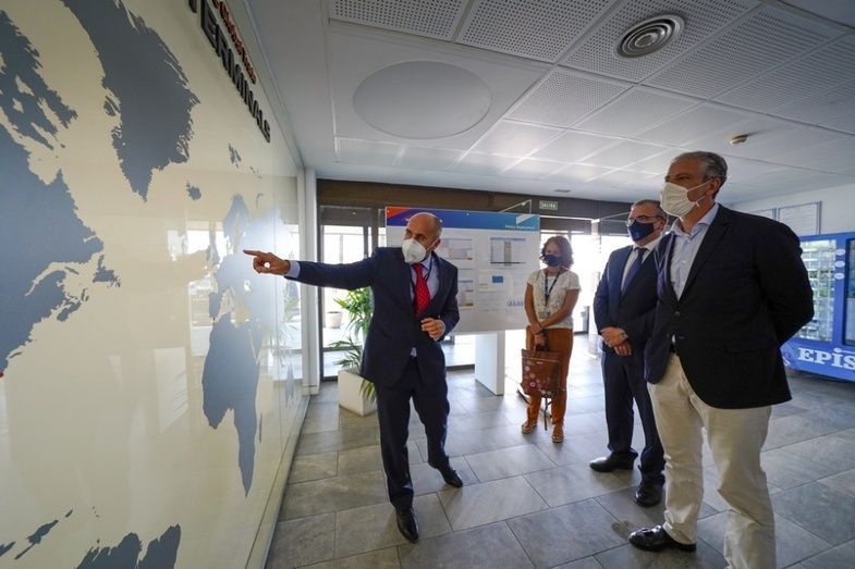 La visita de los Europarlamentarios a la APM Terminals Algeciras.