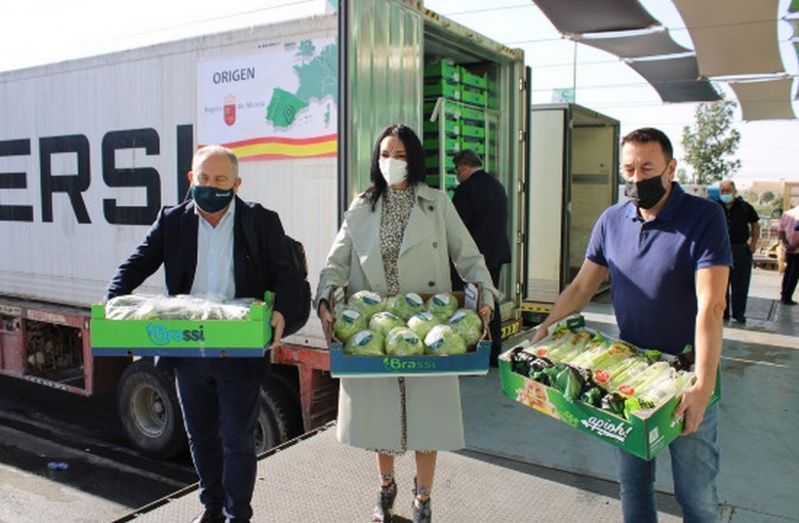 Una de las acciones de comercio exterior del INFO en el mercado Al Aweer Central Fruit and Vegetable Market de Dubái (Archivo Info) Una de las acciones de comercio exterior del INFO en el mercado Al Aweer Central Fruit and Vegetable Market de Dubái (Archivo Info)