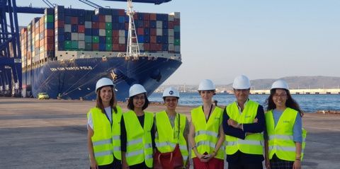 La visita de la delegación tailandesa. La visita de la delegación tailandesa.
