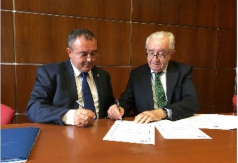La firma del convenio.