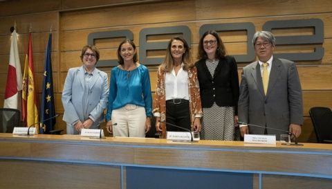 De izq. a decha: La Directora General de la C&aacute;mara de Espa&ntilde;a, Inmaculada Riera; la ministra de Industria en funciones, Reyes Maroto; la comisaria de Comercio de la Uni&oacute;n Europea, Cecilia Malmstr&ouml;m; y el embajador de Jap&oacute;n 