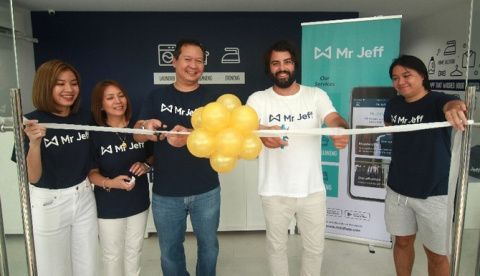 Mr Jeff  comenz&oacute; a ofrecer sus servicios de lavander&iacute;a y tintorer&iacute;a en Filipinas.