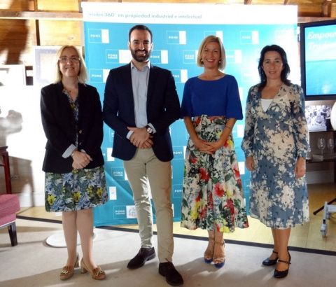 Foto de famila, presentaci&oacute;n de &ldquo;Smart Brand Protection&rdquo;.