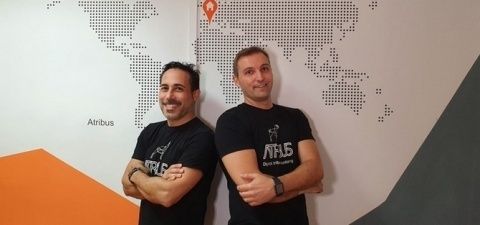Miguel Ángel Cintas y Juan Carlos Martínez. Miguel Ángel Cintas y Juan Carlos Martínez.