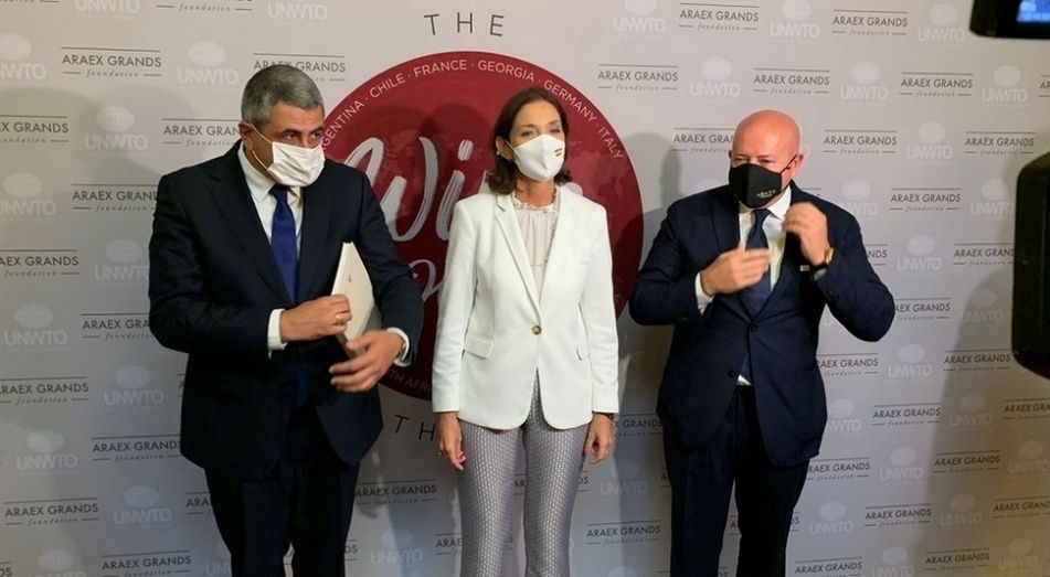 Presentación del libro ‘Thewineroutes of theworld’. Presentación del libro ‘Thewineroutes of theworld’.