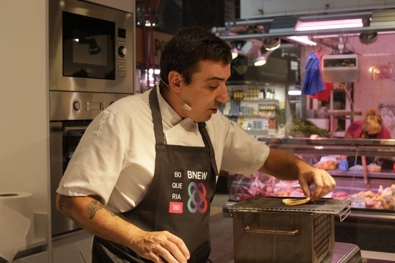 La Boqueria será el escenario de showcookings con reconocidos chefs como Albert Raurich, Joroni Castell, Paolo Casagrande y Raül Balam. La Boqueria será el escenario de showcookings con reconocidos chefs como Albert Raurich, Joroni Castell, Paolo Casagrande y Raül Balam.