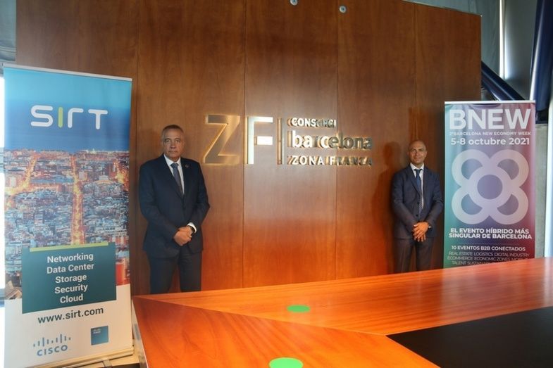 Suscribieron el acuerdo Pere Navarro, delegado especial del Estado en el Consorci de la Zona Franca de Barcelona, y David Garriga, socio fundador del Grupo SIRT.