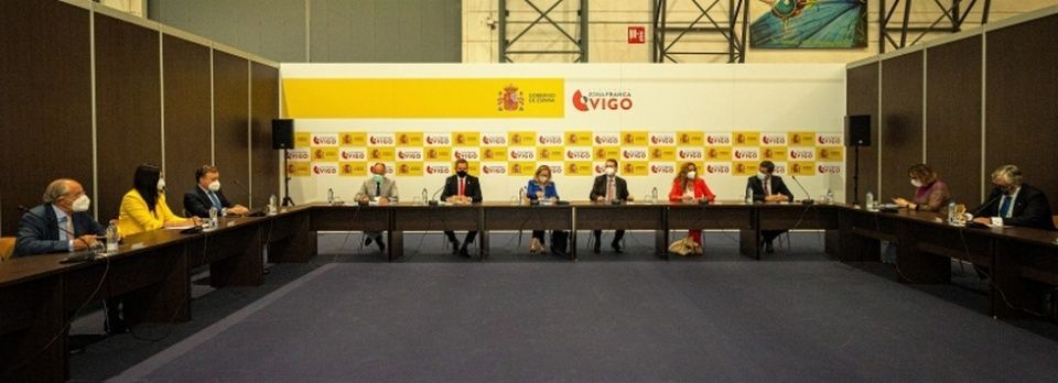 El encuentro de la Ministra con empresarios de la econom&iacute;a gallega.