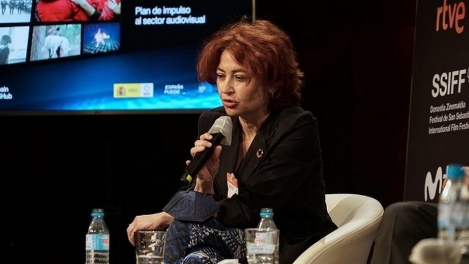 María Peña durante su intervención. María Peña durante su intervención.