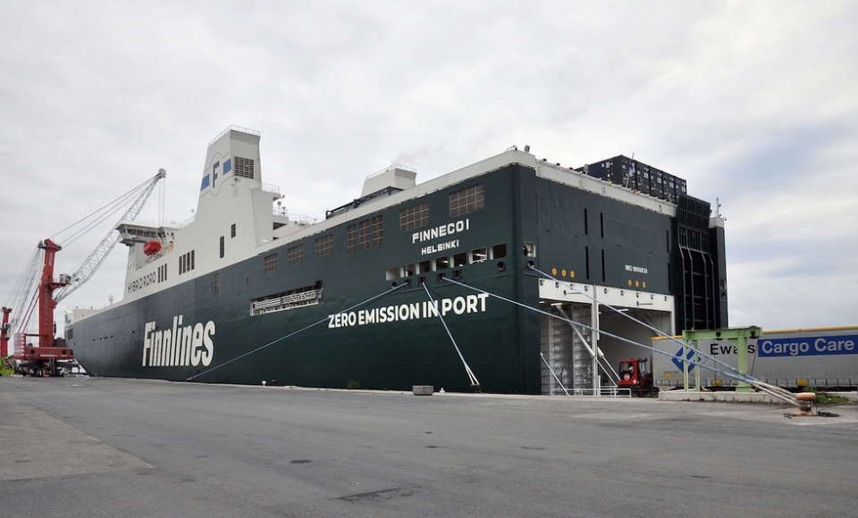 Buque Finneco de la naviera FINNLINES.