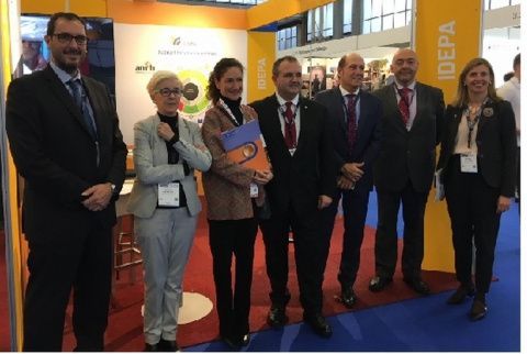 El titular de Industria ha mantenido encuentros con asociaciones y organismos europeos. El titular de Industria ha mantenido encuentros con asociaciones y organismos europeos.
