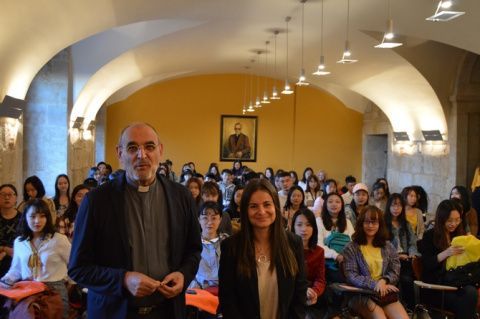 Imagen del acto de bienvenida. Imagen del acto de bienvenida.