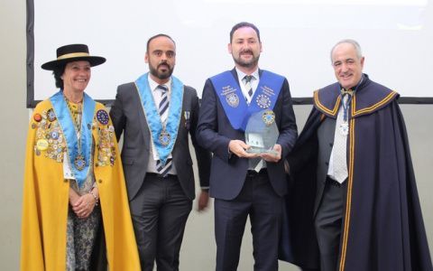 Javier Gand&iacute;a, Director General de Bodegas Vicente Gand&iacute;a, recogi&oacute; el &ldquo;Premio Aurum Europa Excellence Enogastronomic&rdquo;.
