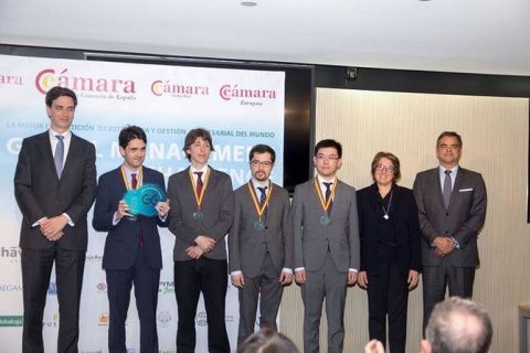 Los universitarios tendrán la oportunidad de participar en la mayor competición de Estrategia y Gestión empresarial del mundo. Los universitarios tendrán la oportunidad de participar en la mayor competición de Estrategia y Gestión empresarial del mundo.