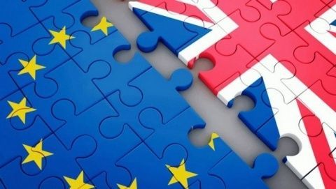 El acuerdo tiene que ser ratificado por el Consejo Europeo y el Parlamento Brit&aacute;nico.