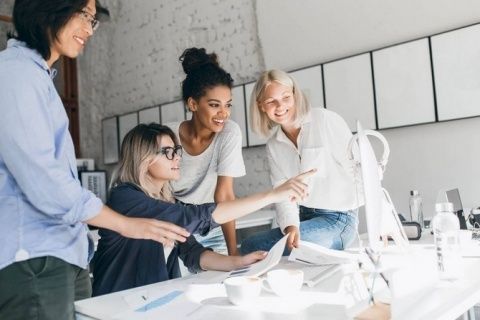 La entidad se ha fijado una serie de objetivos para fomentar la diversidad y la inclusi&oacute;n dentro de la empresa.