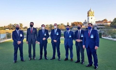 De izquierda a derecha: Luis Lázaro, Felipe Medina, Rafael Carmona, Gabino Diego, Javier Copano, Gerardo Landaluce y Bernardino Copano. De izquierda a derecha: Luis Lázaro, Felipe Medina, Rafael Carmona, Gabino Diego, Javier Copano, Gerardo Landaluce y Bernardino Copano.