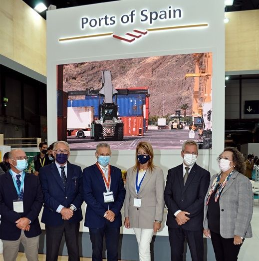 De izquierda a derecha los presidentes de las Autoridades Portuarias de M&aacute;laga, de Almer&iacute;a, de Puertos del Estado, de Huelva, de Motril y de Cartagena.