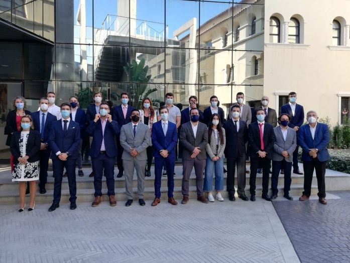 Alumnos de la XXX edición del Máster en Gestión Portuaria y Transporte Intermodal. Alumnos de la XXX edición del Máster en Gestión Portuaria y Transporte Intermodal.