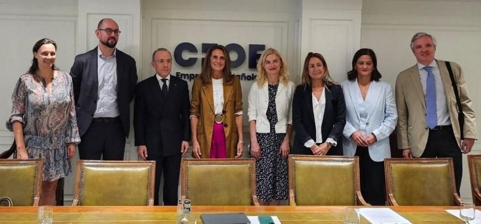 Encuentro de CEOE Internacional con la ministra de Turismo de la Rep&uacute;blica de Bulgaria, Zaritsa Dinkova, y el embajador de Bulgaria en Espa&ntilde;a, Aleksey Elenkov Andreev.