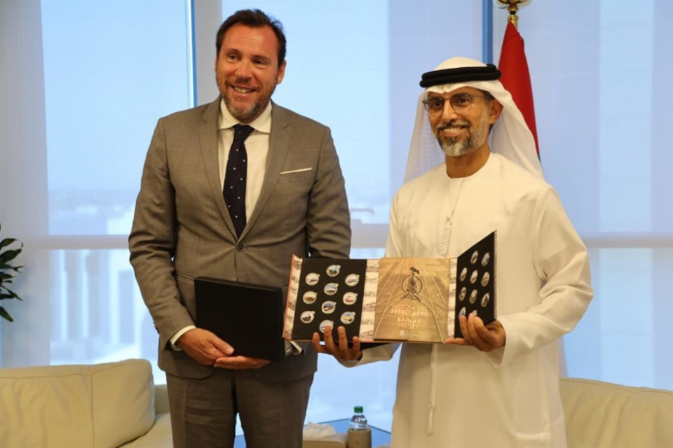 Óscar Puente traslada el interés de las empresas españolas por participar en el desarrollo de las infraestructuras de Emiratos Árabes Unidos. Óscar Puente traslada el interés de las empresas españolas por participar en el desarrollo de las infraestructuras de Emiratos Árabes Unidos.