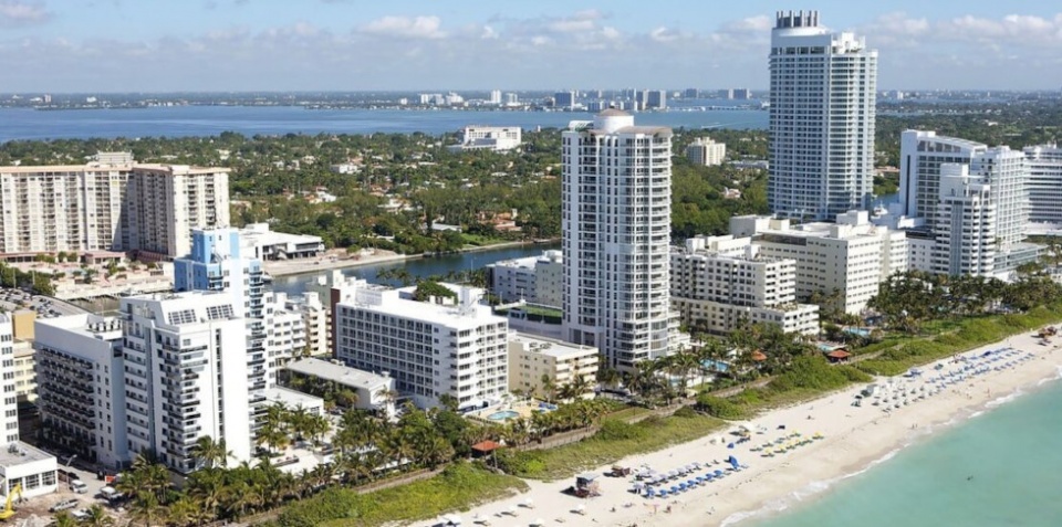 Miami ha experimentado un crecimiento significativo en los últimos años en sectores como comercio internacional, finanzas y tecnología. Miami ha experimentado un crecimiento significativo en los últimos años en sectores como comercio internacional, finanzas y tecnología.