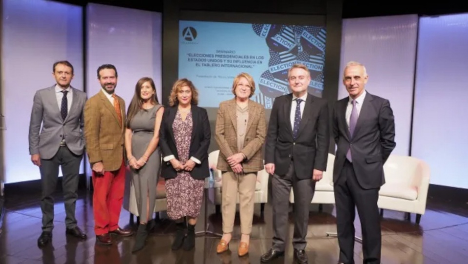 Seminario “Elecciones presidenciales en los Estados Unidos y su influencia en el tablero internacional”. Seminario “Elecciones presidenciales en los Estados Unidos y su influencia en el tablero internacional”.