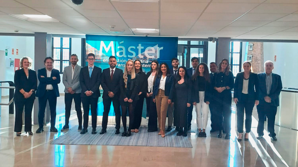 Imagen de los alumnos de la 33 edici&oacute;n del MGPT.