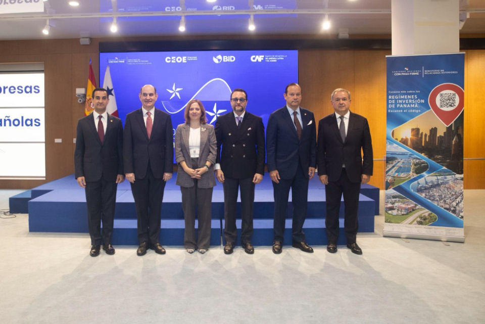 Participantes en la inauguración del Foro de Inversiones de Panamá. Participantes en la inauguración del Foro de Inversiones de Panamá.