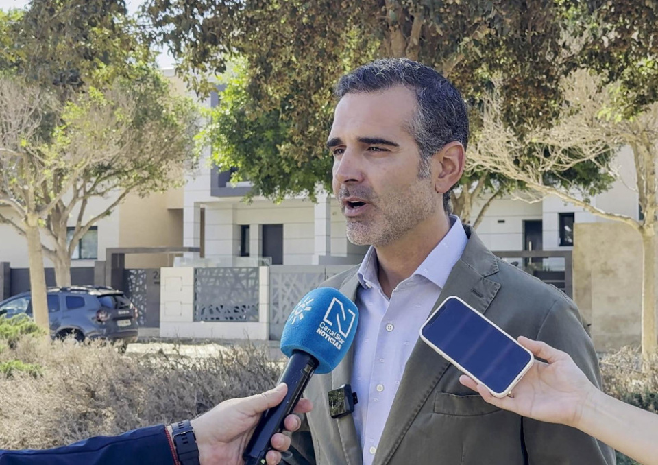 El consejero de Agricultura, Pesca, Agua y Desarrollo Rural, Ram&oacute;n Fern&aacute;ndez-Pacheco.