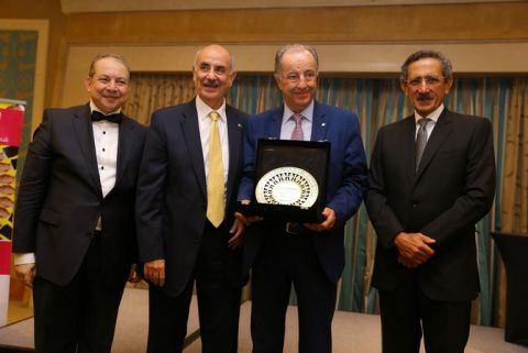 Premio internacional a Eduardo Abadía, Director Ejecutivo de la AEF. Premio internacional a Eduardo Abadía, Director Ejecutivo de la AEF.