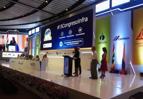 Xiana Méndez, en el 15º Congreso Nacional de la Infraestructura. Xiana Méndez, en el 15º Congreso Nacional de la Infraestructura.