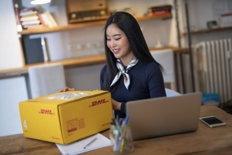 DHL, envío en China. DHL, envío en China.