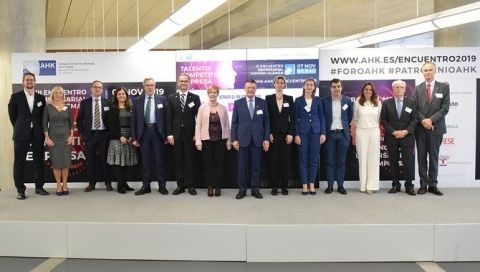 Foto de familia, Ponentes del Encuentro Empresarial Hispano-Alemán. Foto de familia, Ponentes del Encuentro Empresarial Hispano-Alemán.