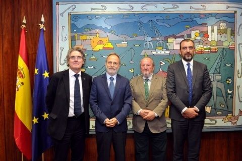 Salvador de la Encina en reunión con representantes de la Asociación Española de Consignatarios de Buques (Asecob). Salvador de la Encina en reunión con representantes de la Asociación Española de Consignatarios de Buques (Asecob).