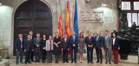 La delegación china, integrada por ocho miembros de distintas entidades de la región de Guangdong. La delegación china, integrada por ocho miembros de distintas entidades de la región de Guangdong.